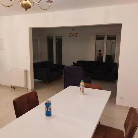 Raissa House Сasa de vacaciones Carrières-sous-Poissy